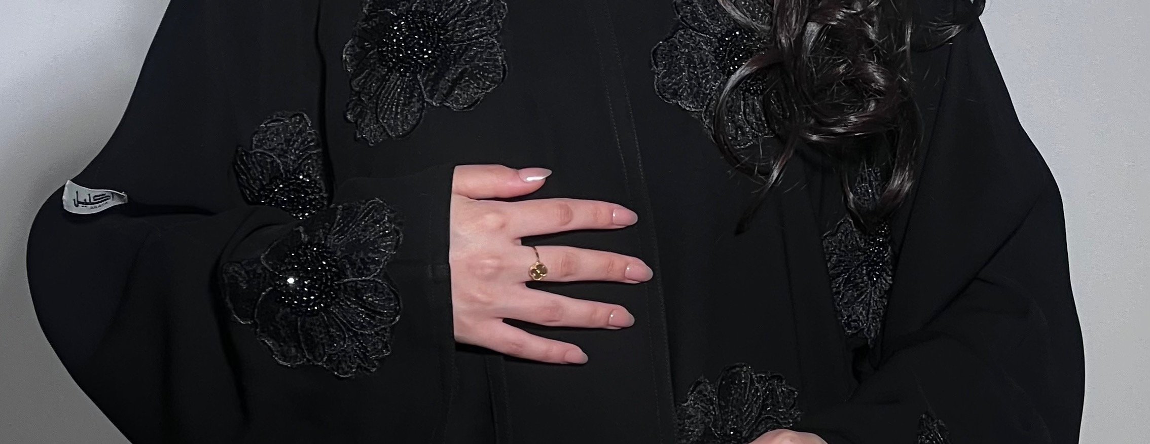 عبايات إكليل image-slider-2