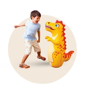 الأم والأطفال والألعاب