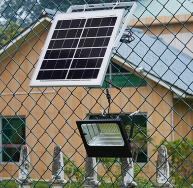 كشافات طاقة شمسية