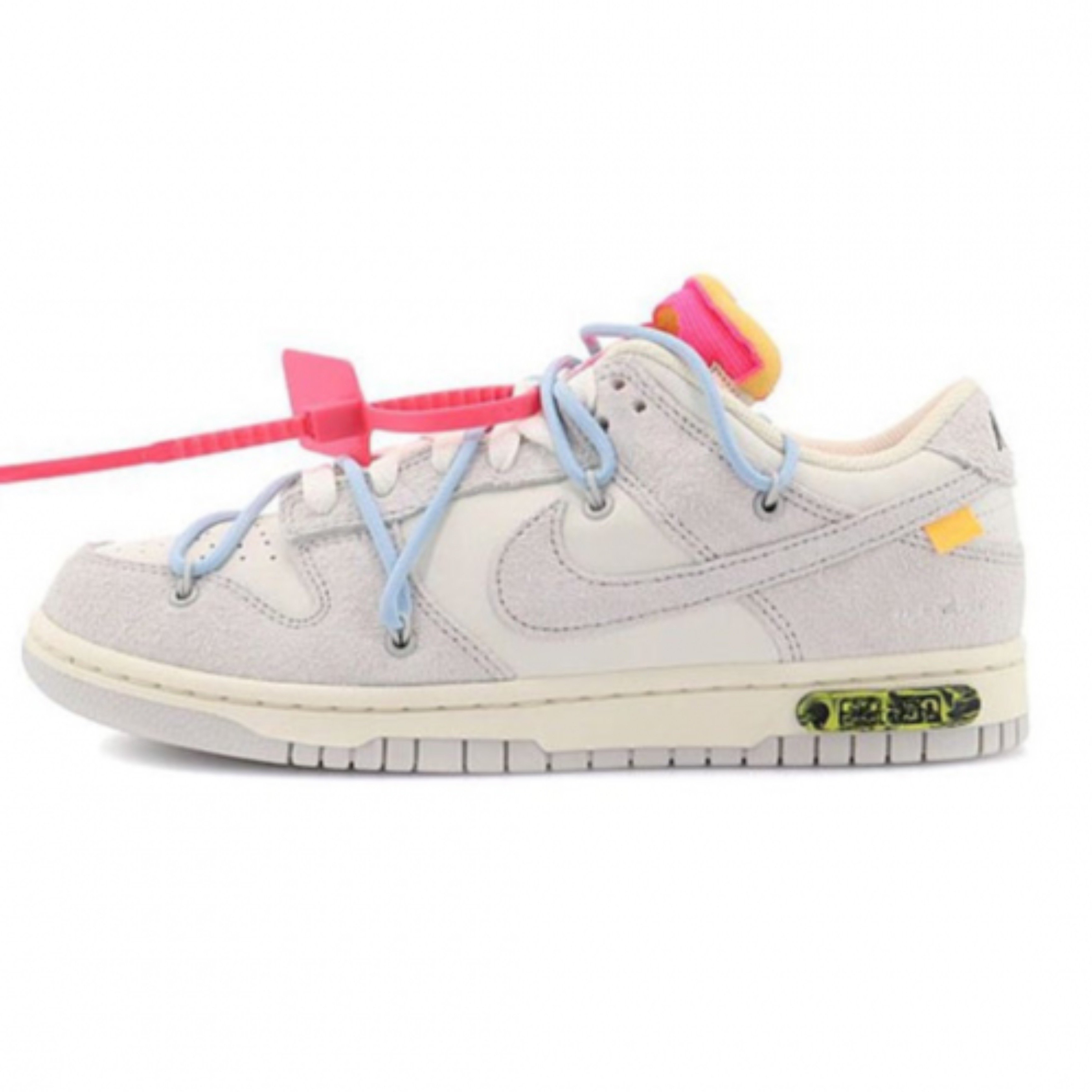 نايك اوف وايت