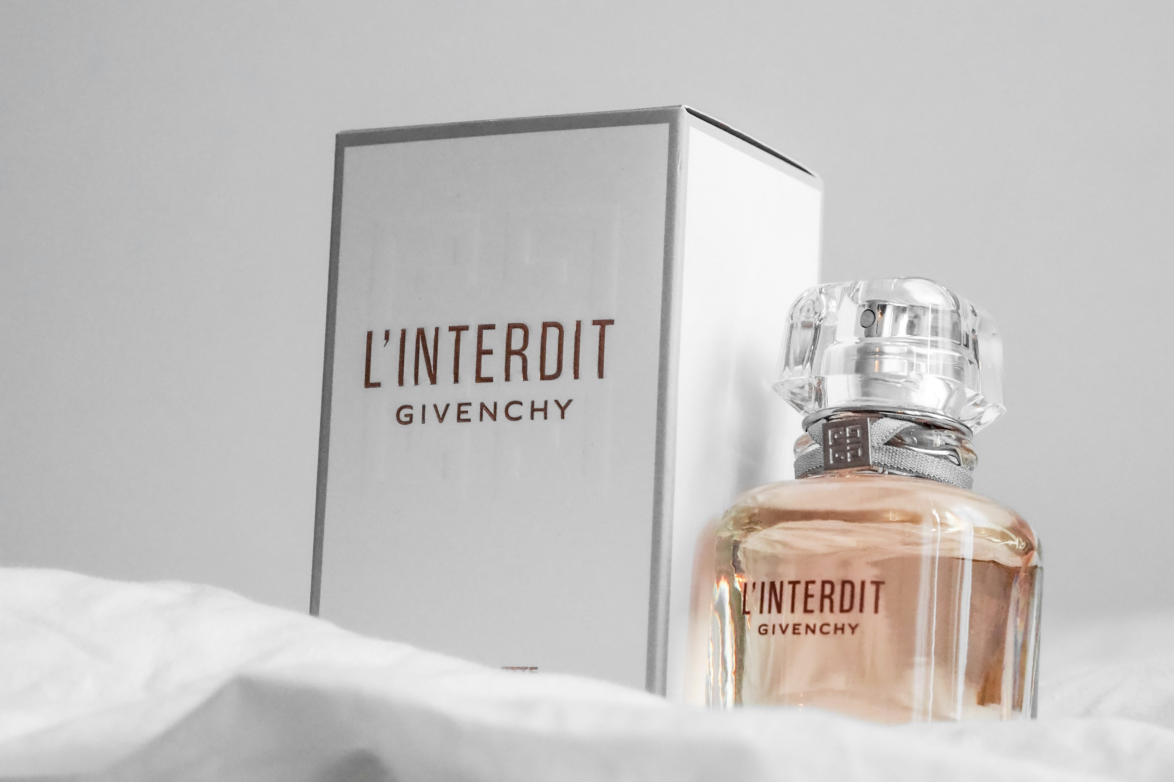 عطور للجنسين