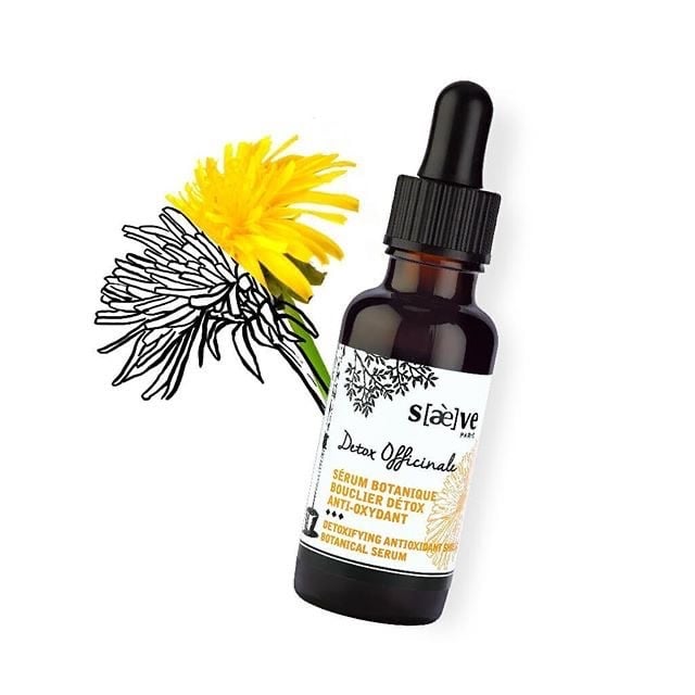 زيوت العناية بالشعر والبشرة