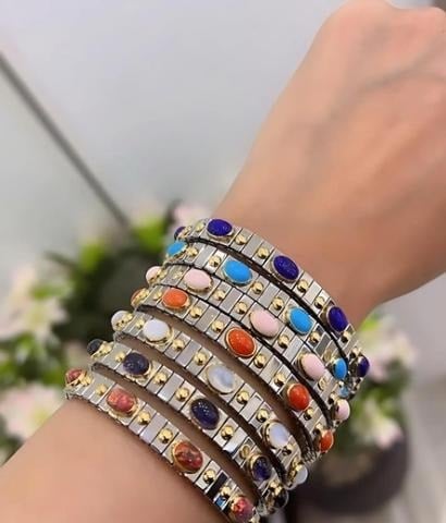 أساور أحجار