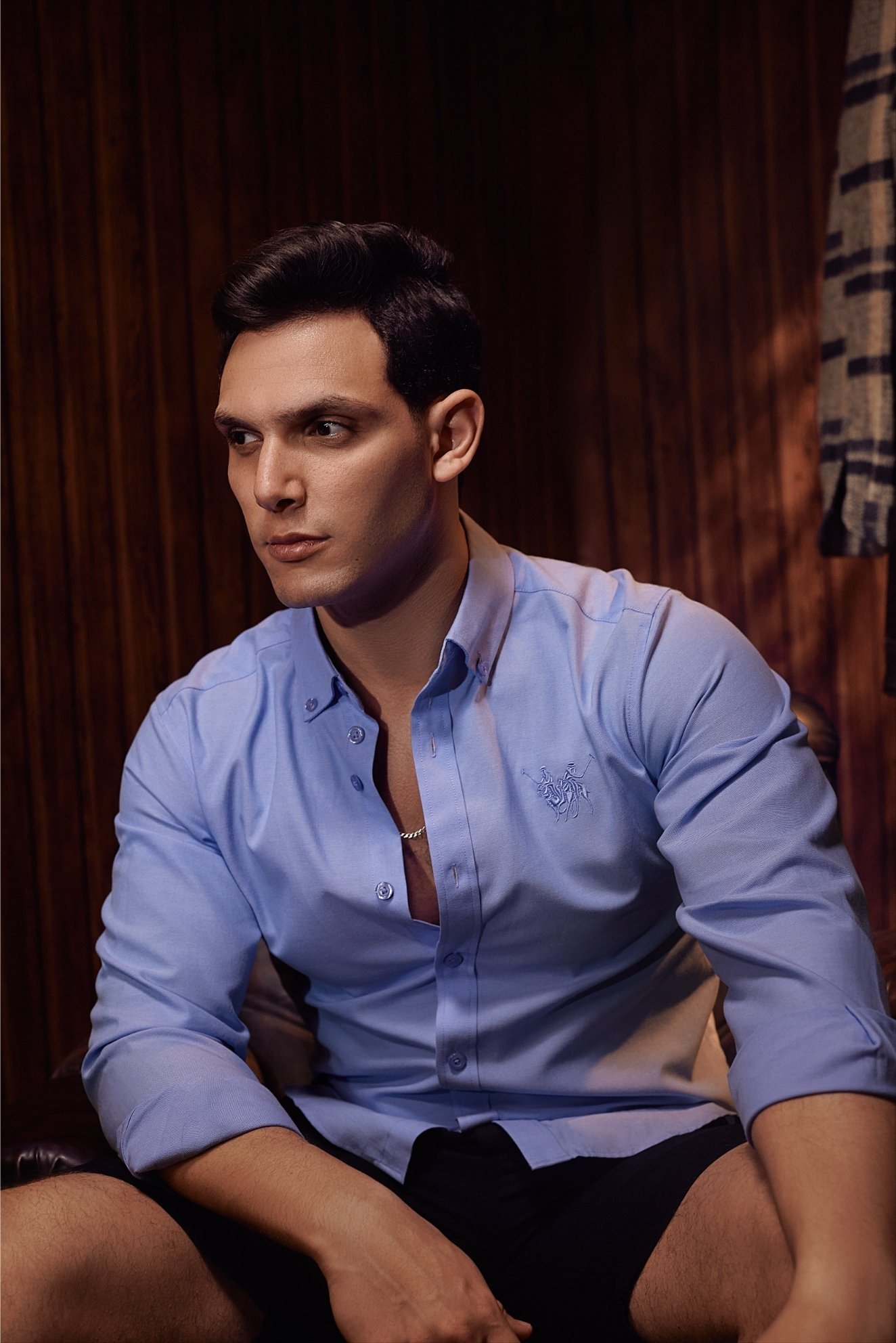 قمصان رجالي