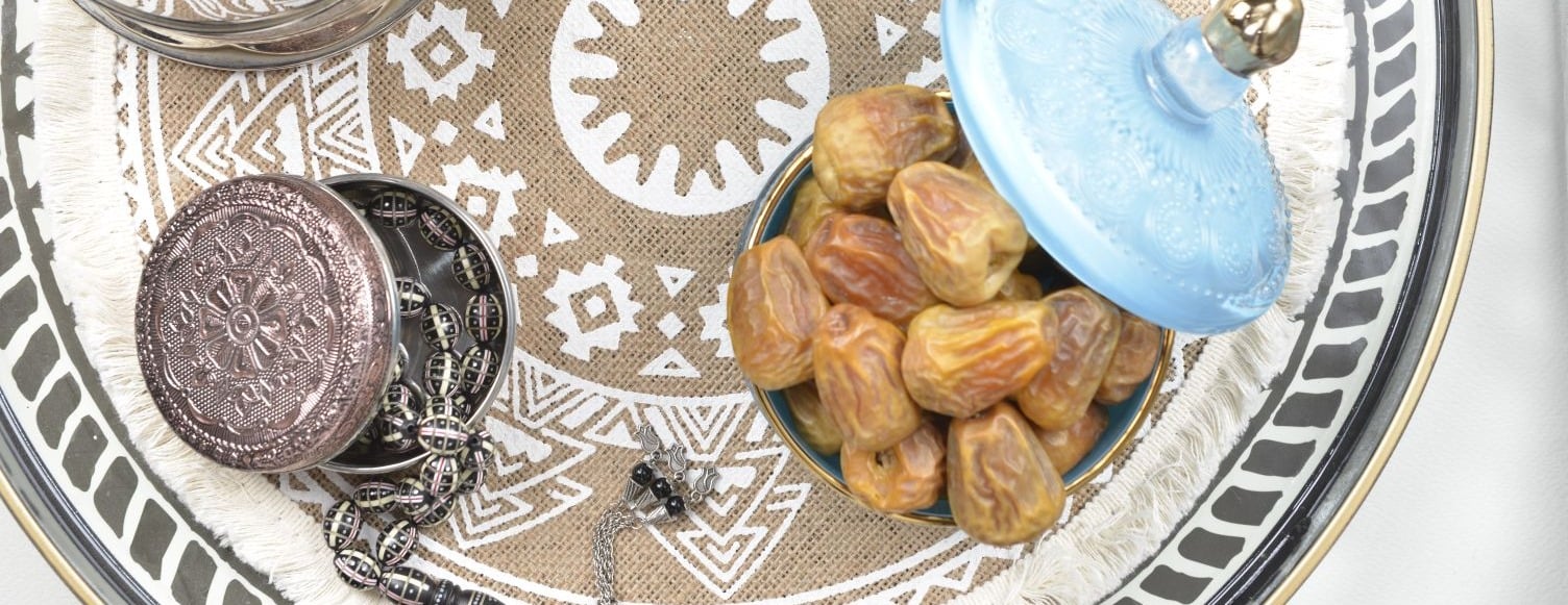 Nora Dates image-slider-1