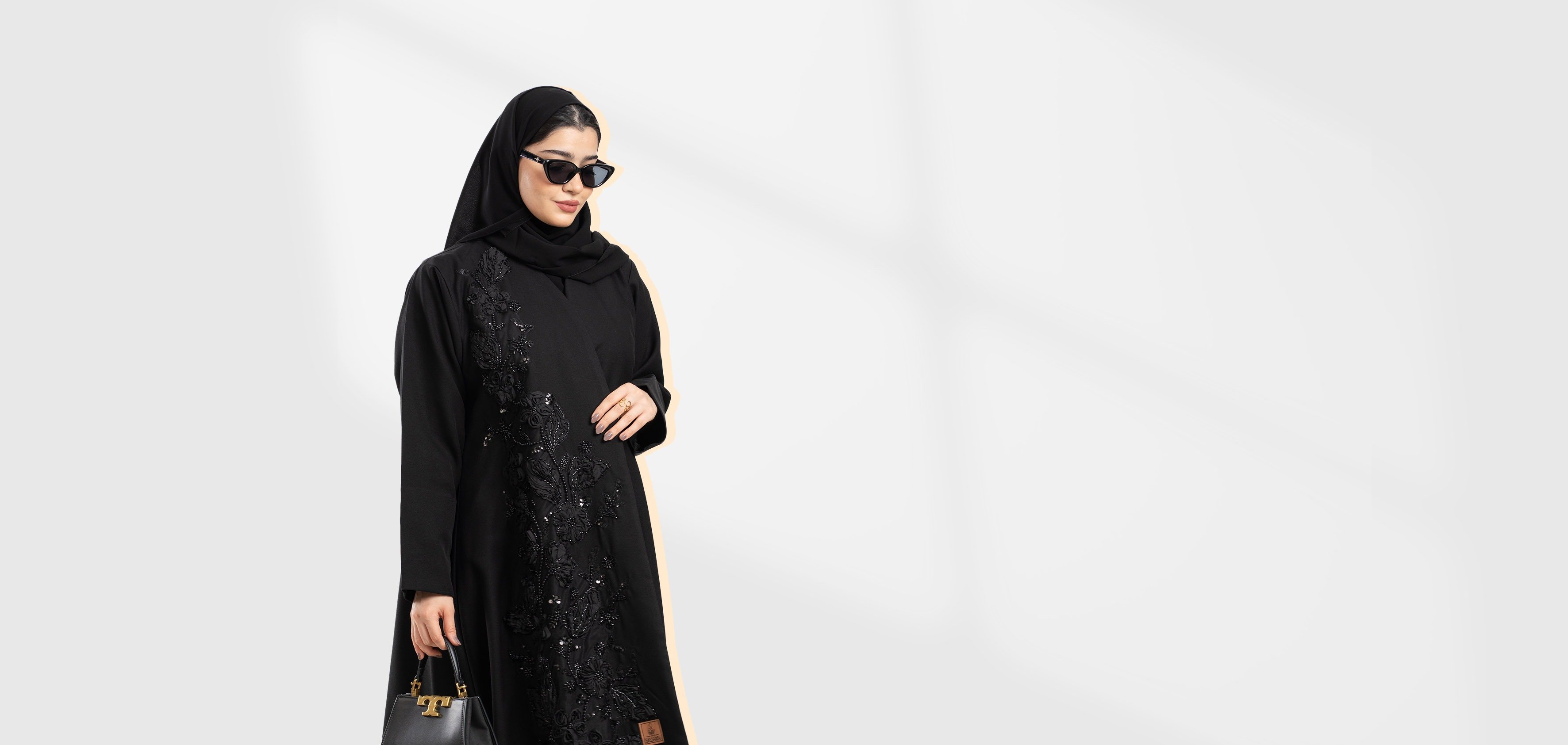 زاهية للعبايات