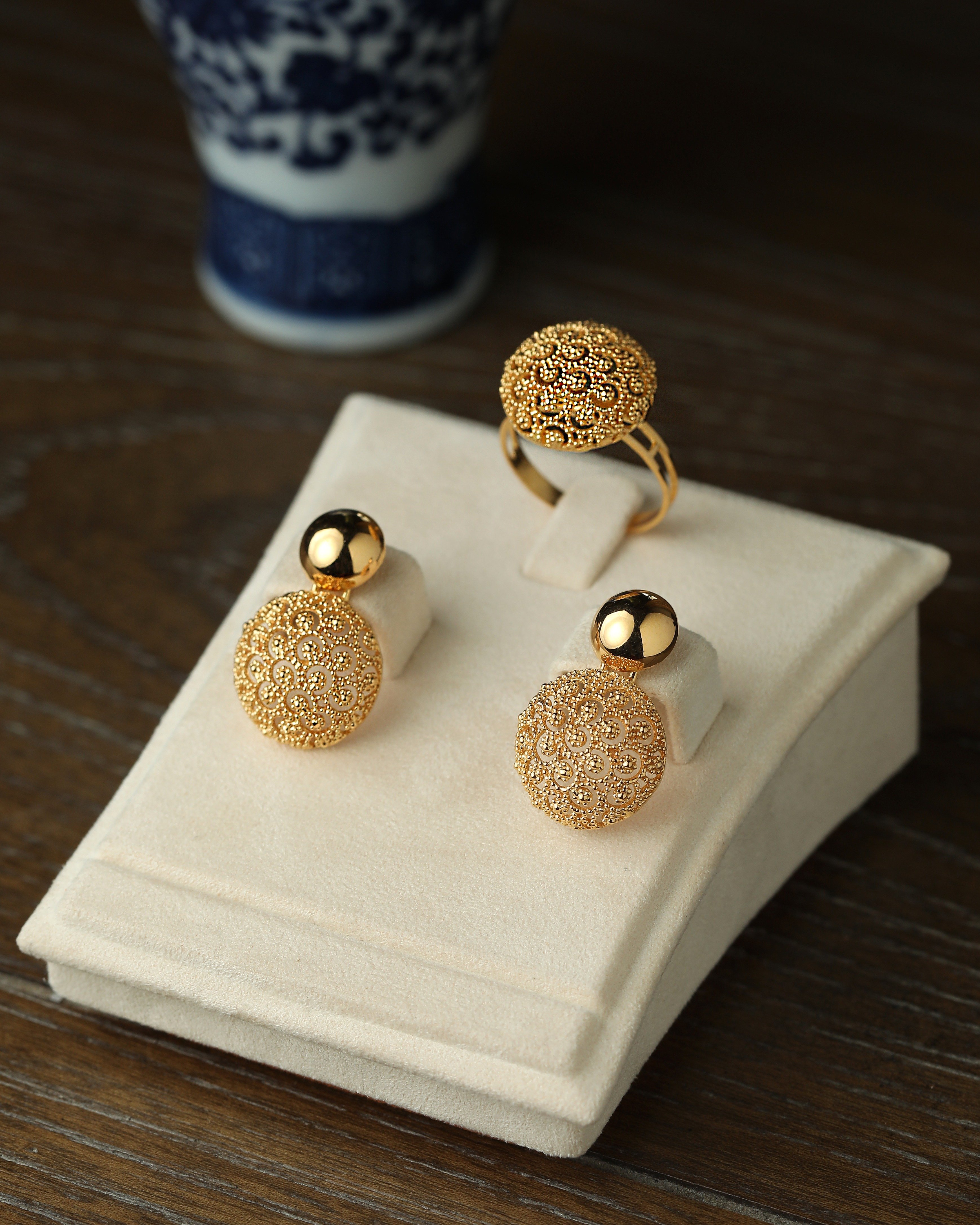 مجموعة حلق وخاتم