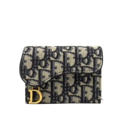 محافظ - Wallets