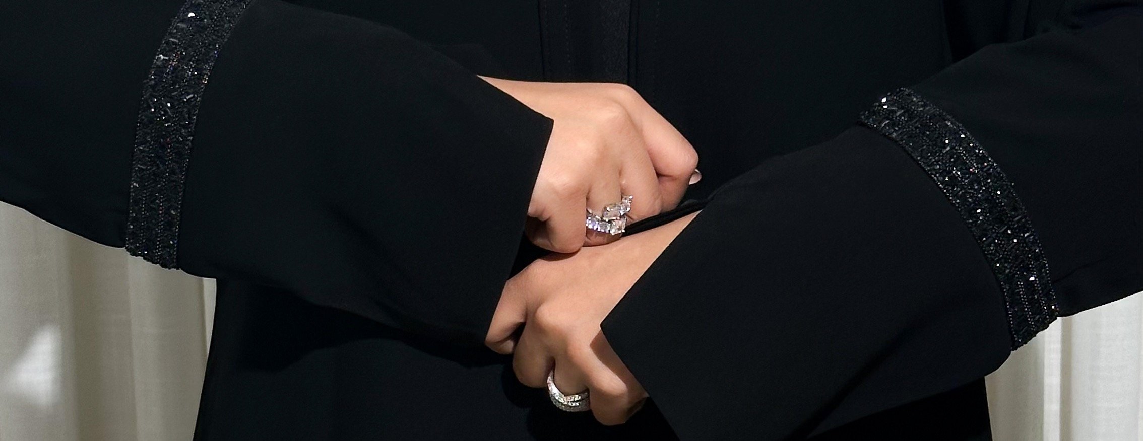 Shadow_abayat image-slider-4