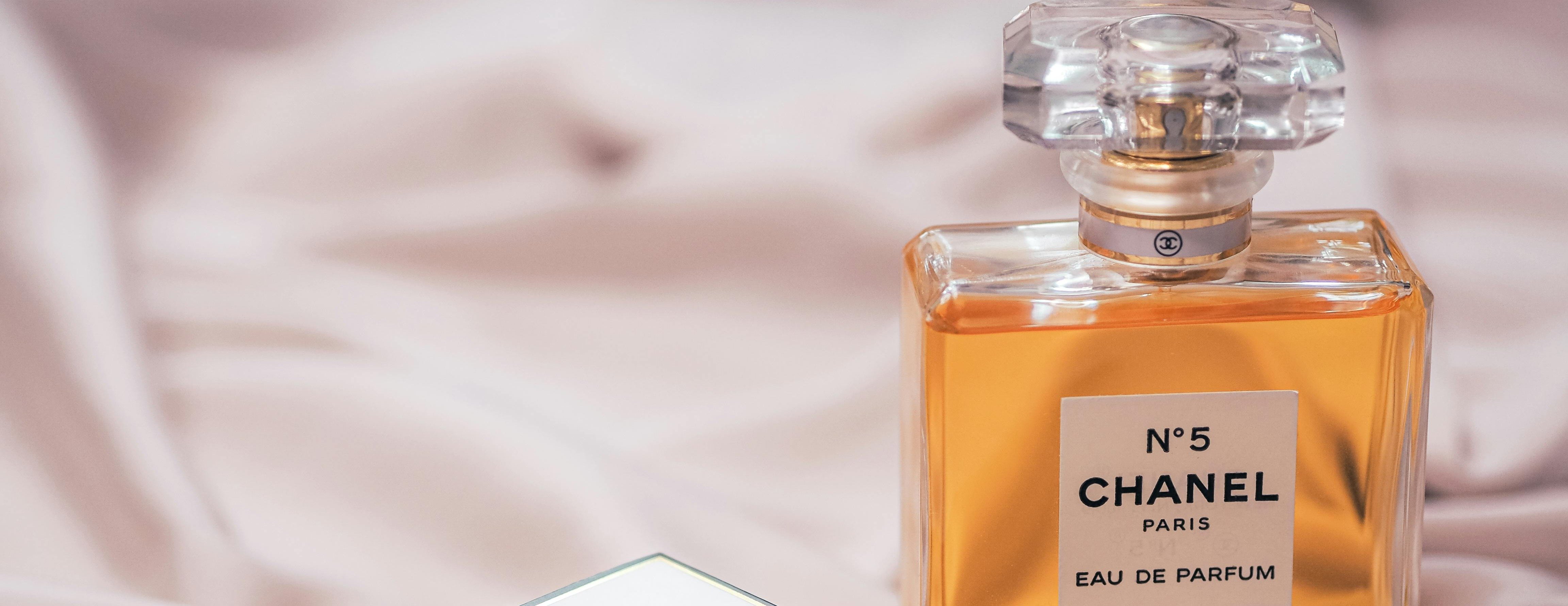 DC perfumes image-slider-3