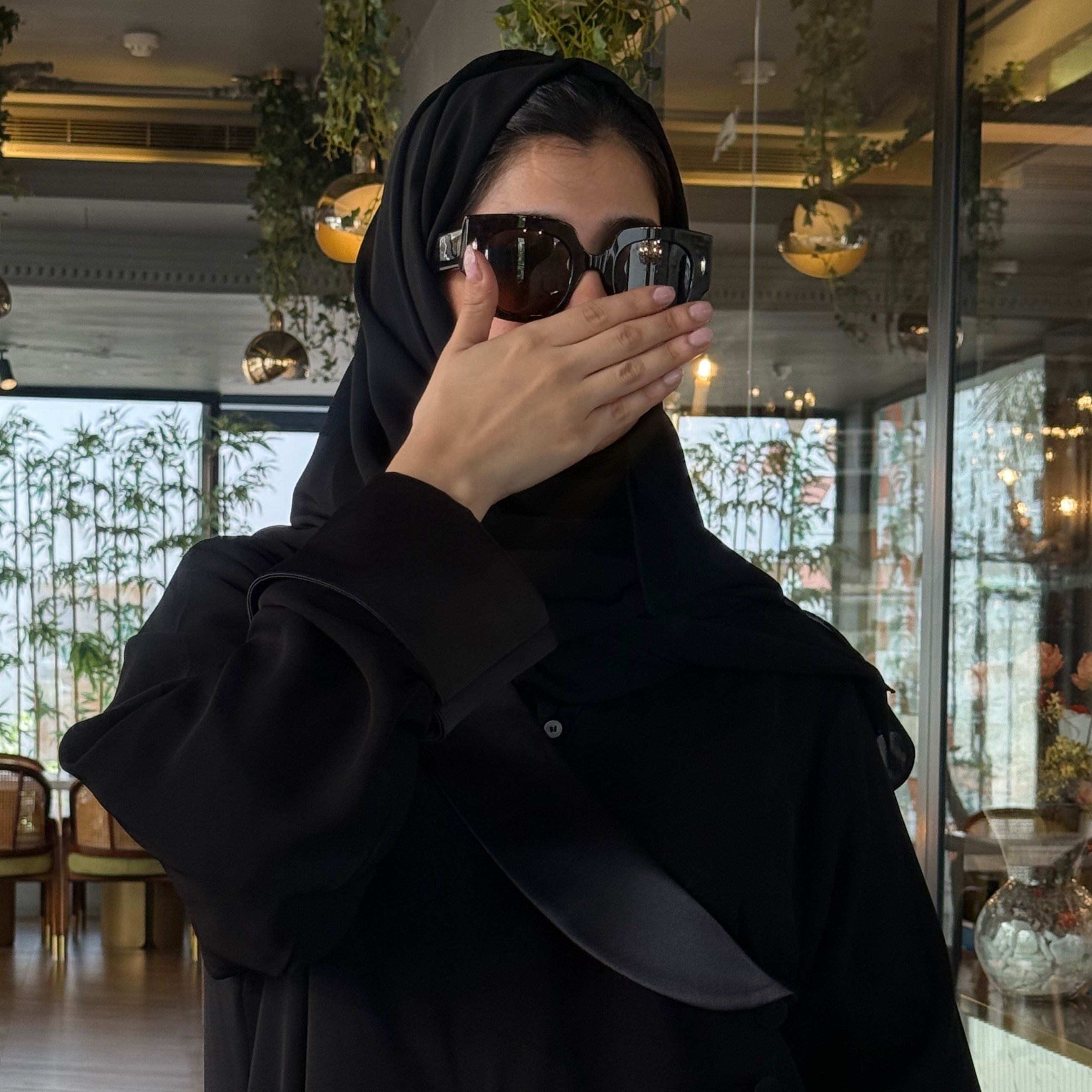 العبايـات السـوداء