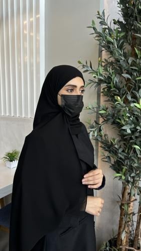  ضوء القمر للعبايات  حيث تلتقي الأناقة بالحشمة 