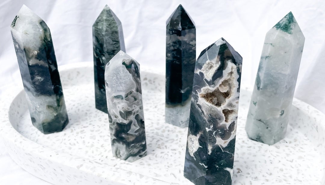 أحجار أبراج