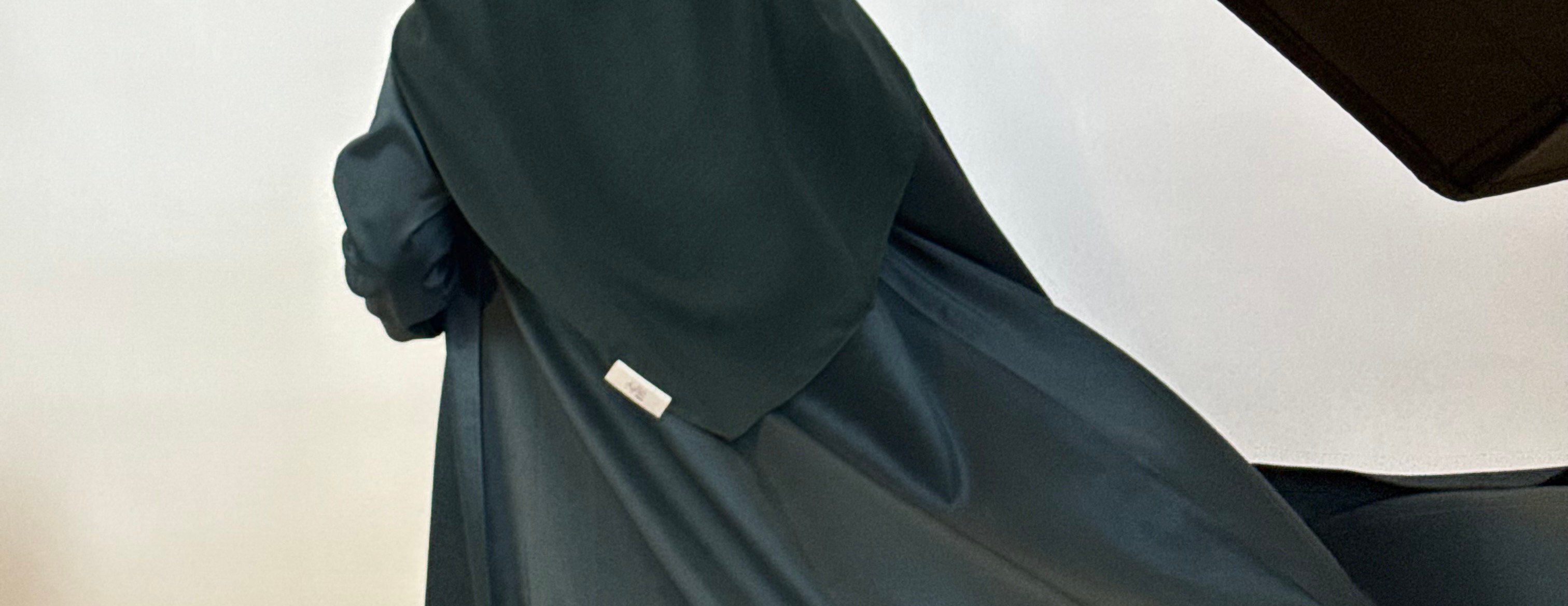 غاليه image-slider-1