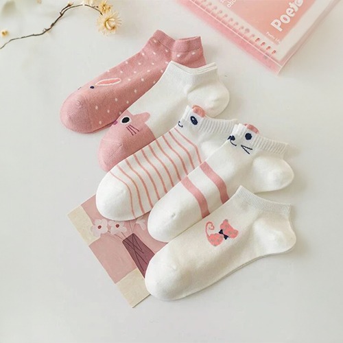 جوارب نسائية