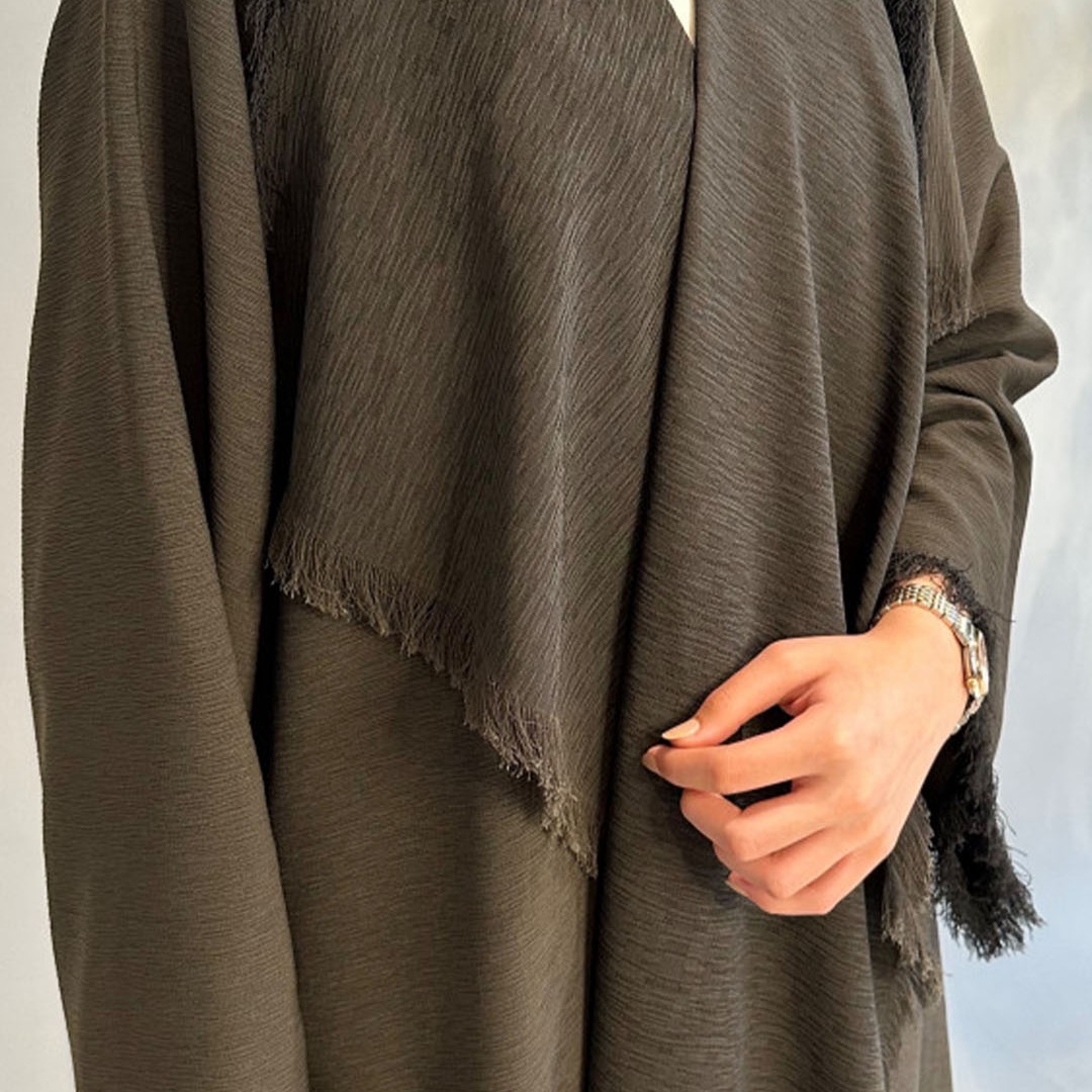 عبايات ملونة