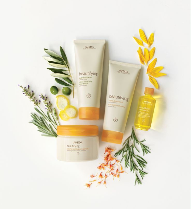 وجهتك لكل ما هو موثوق، فعّال، وآمن لبشرتك