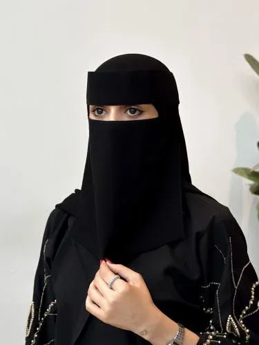  ضوء القمر للعبايات  حيث تلتقي الأناقة بالحشمة 