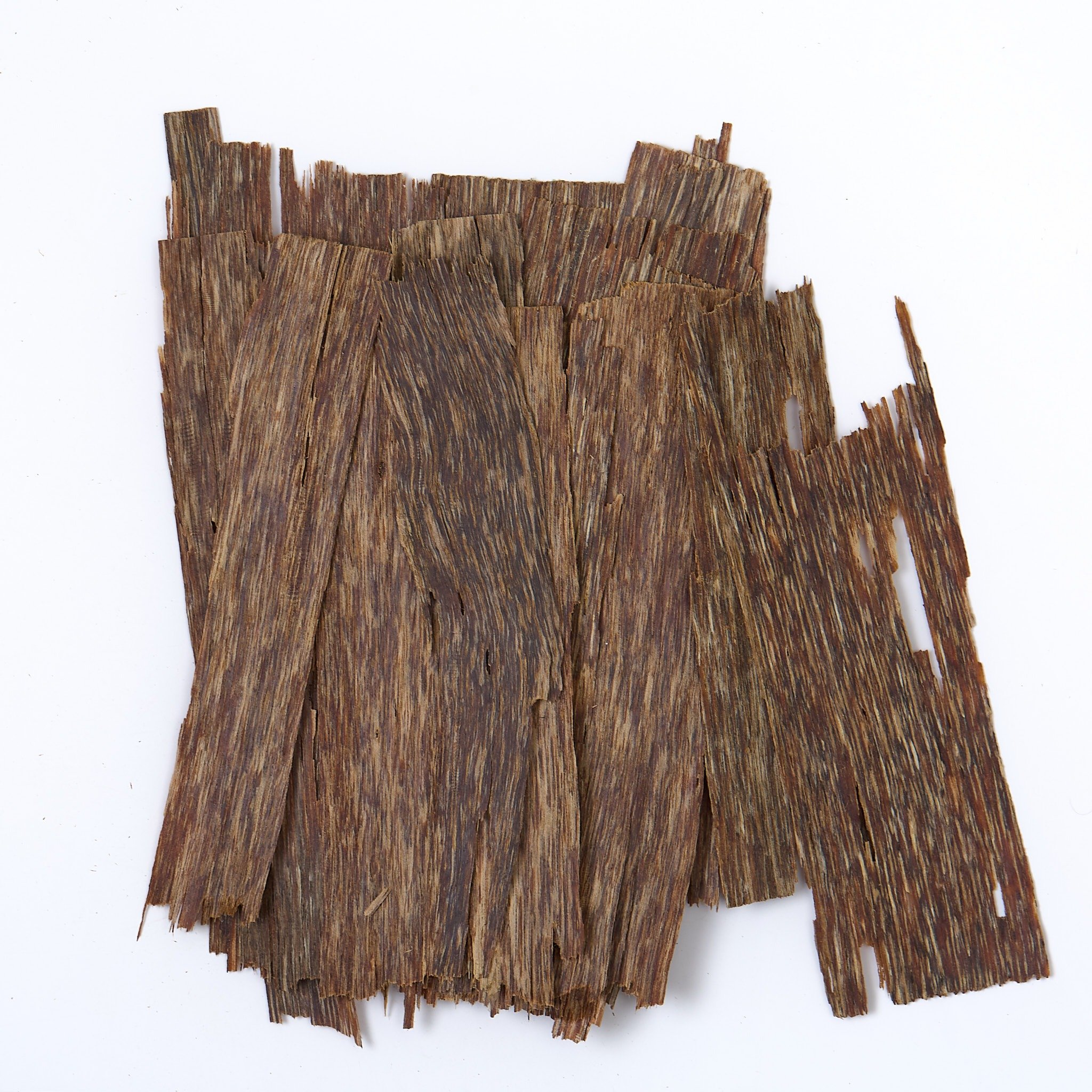 رقائق العود الطبيعي