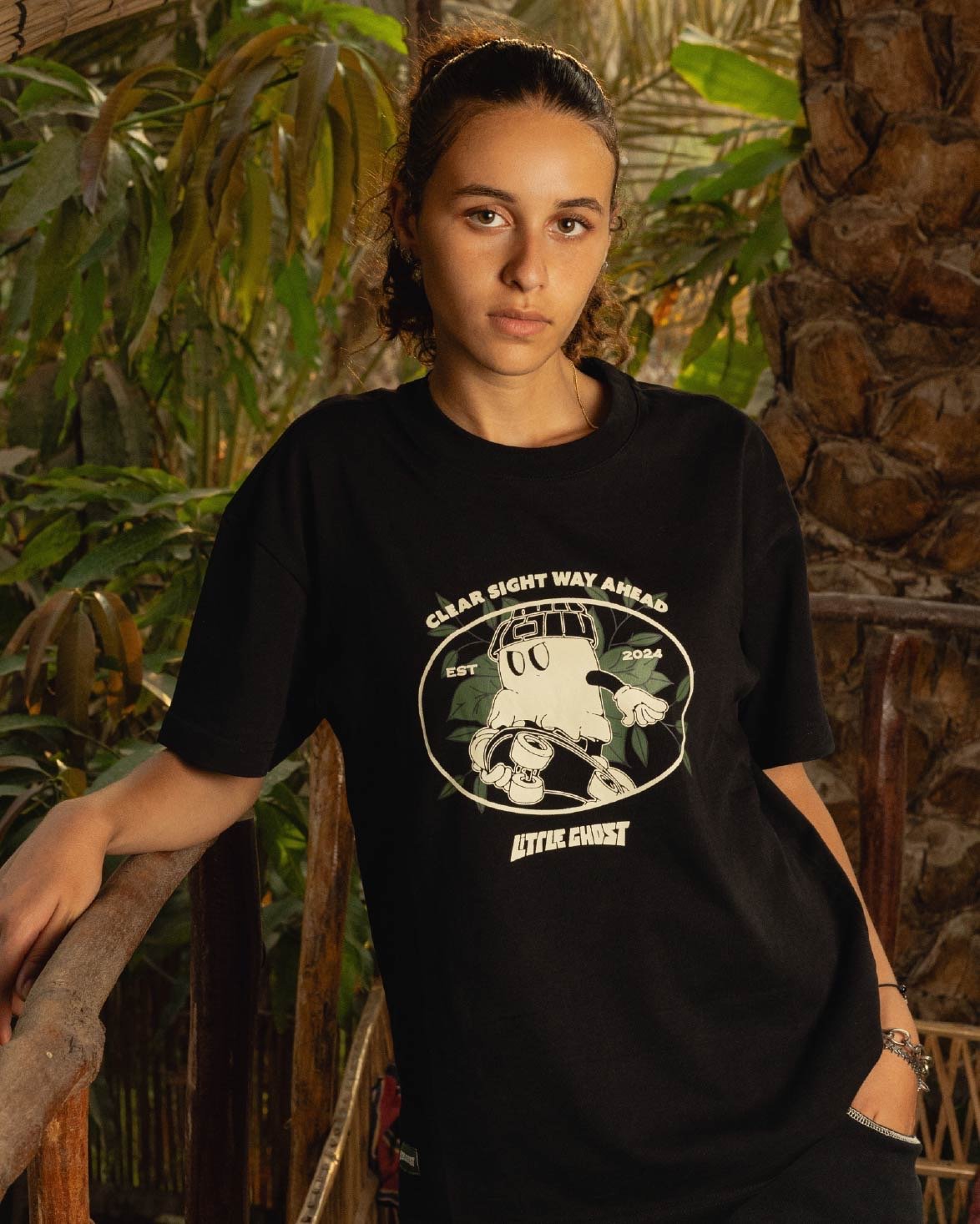 BLACK TEE