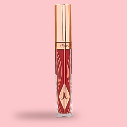 أحمر الشفاة سائل