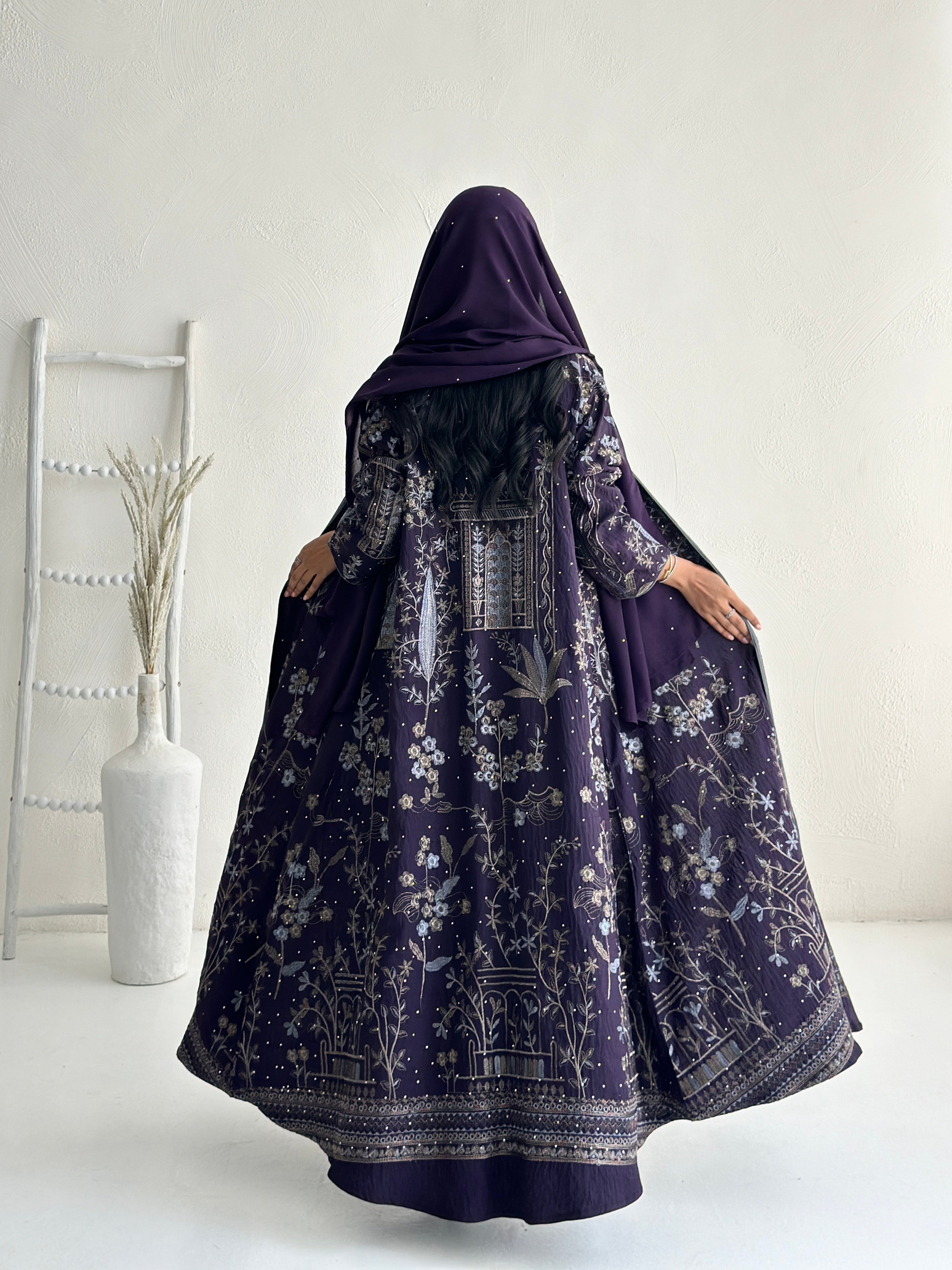 Tara Abaya
