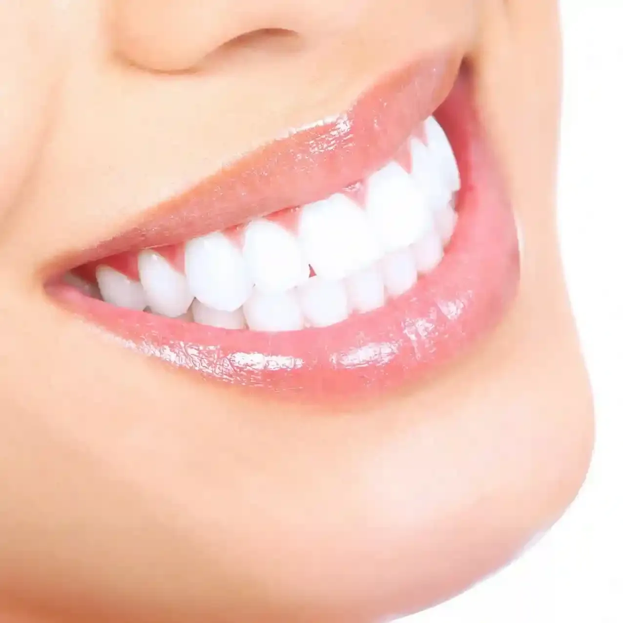 تنظيف الأسنان