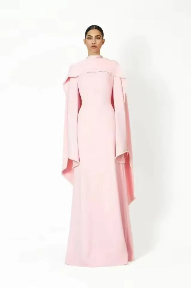 فستان ساتر أنيق مع شال خارجي