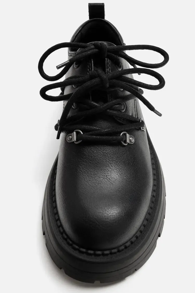 أحذية عصرية