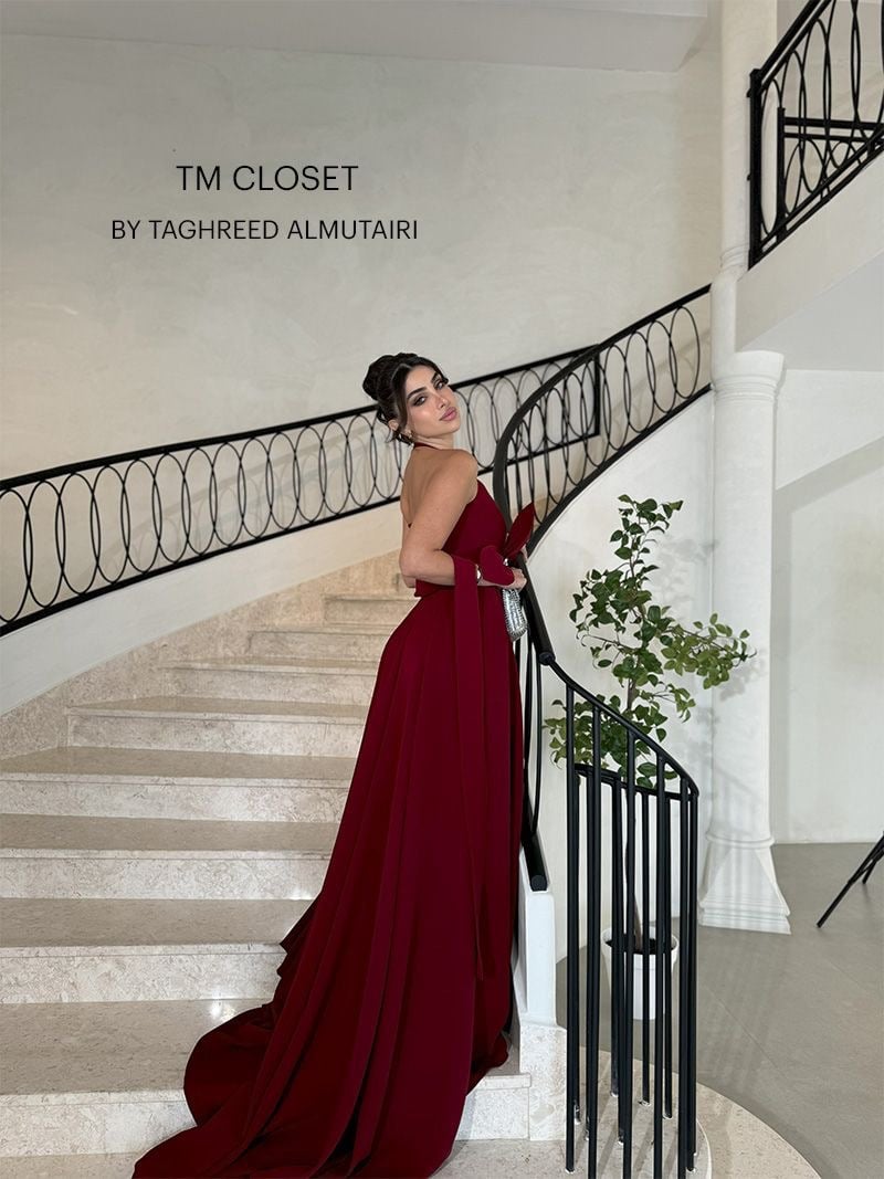 CLOSET T M