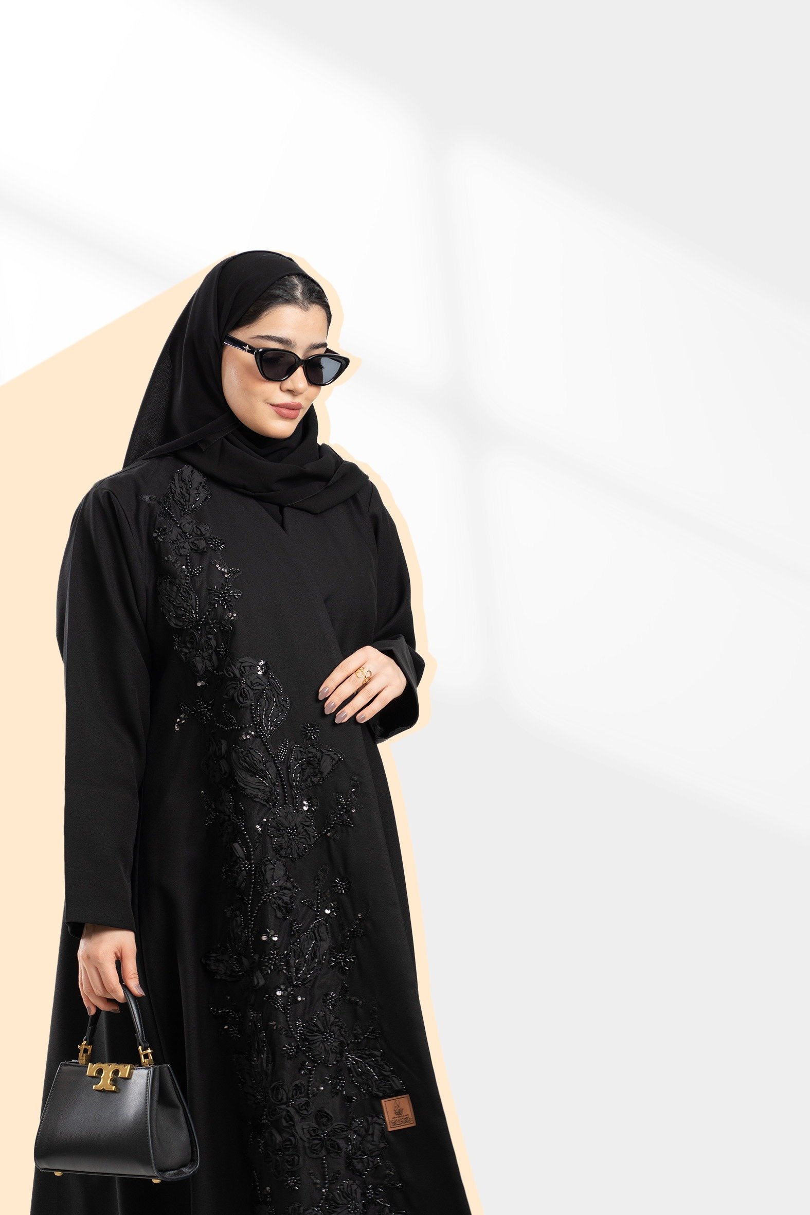 زاهية للعبايات
