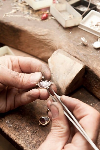 حيث يلتقي الألماس بالذهب، والفن بالحياة