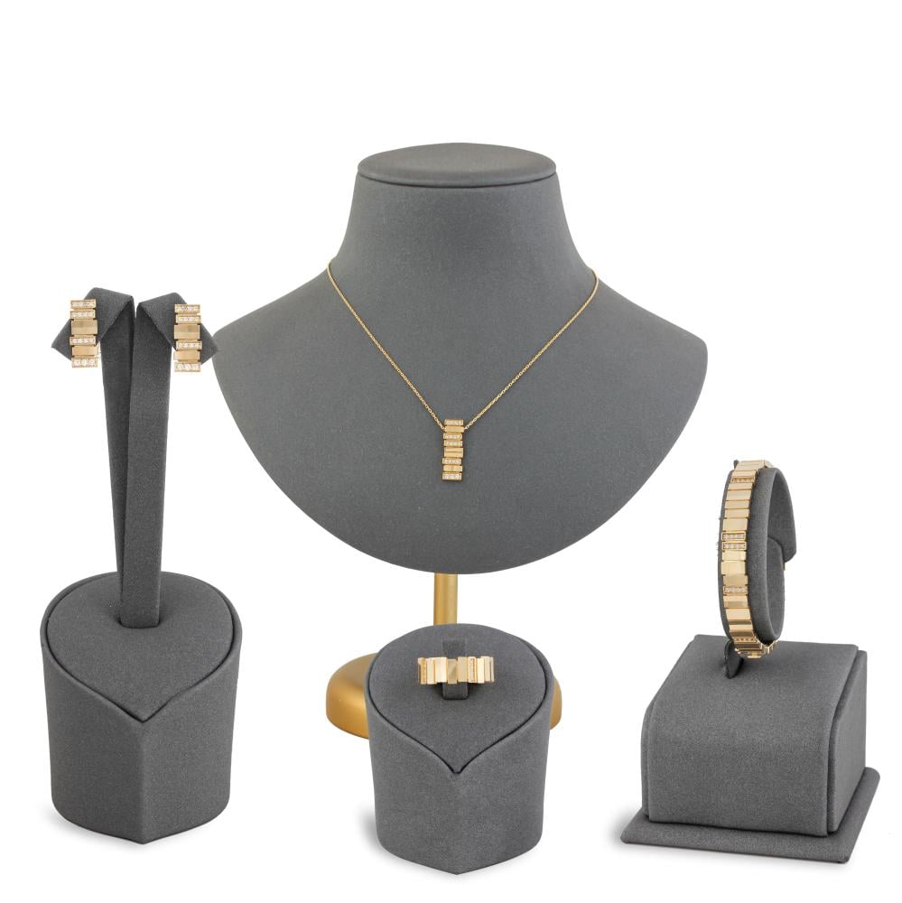 طقم ذهب عيار 18-عيار 18