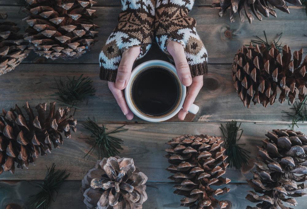 أفضل محاصيل القهوة للشتاء: نكهات ثقيلة وتجارب لا تُنسى