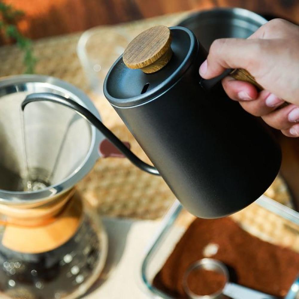 كيف تحضر القهوة المختصة بإستخدام إبريق التقطير