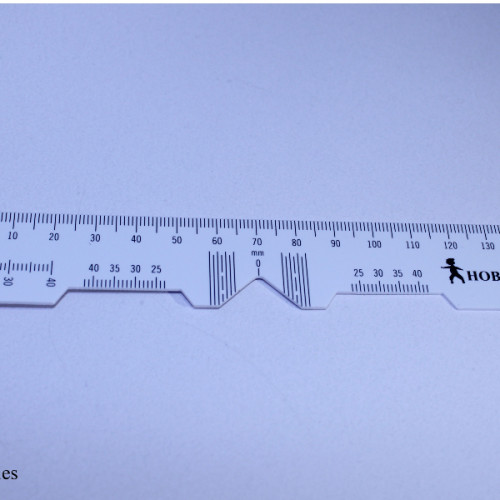 مسطرة لقياس البعد بين العينين - IPD Ruler