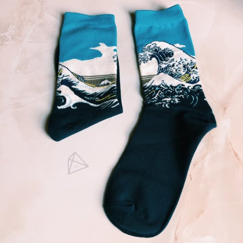 جورب موجة الكاناغاوا | The Wave off Kanagawa socks