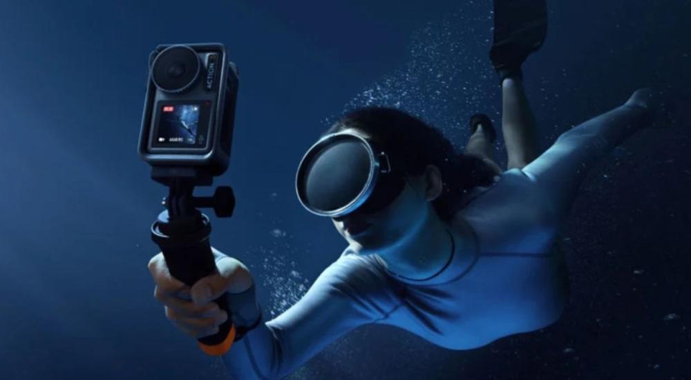 Waterproof camera