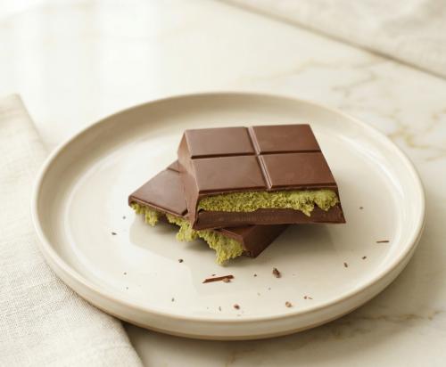 بار شوكولاتة كنافة بيستاشيو