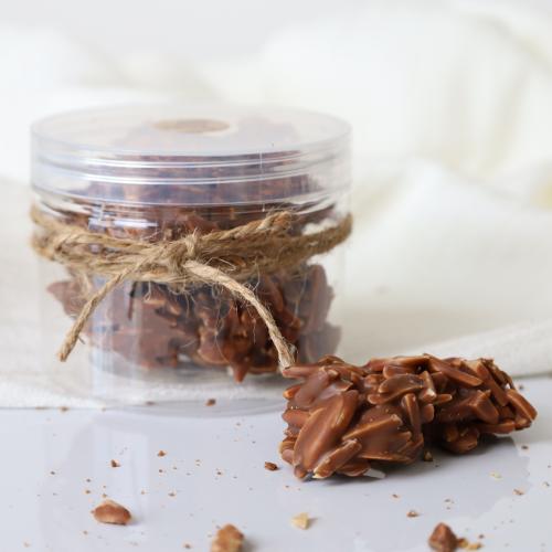 كسر لوز مغطس شوكولاتة