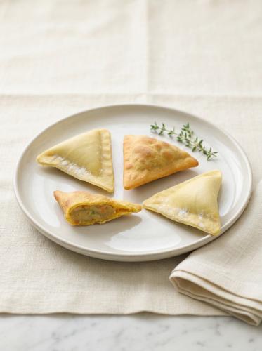 سمبوسة بطاطس - علبة 20 حبة (مفرزن)