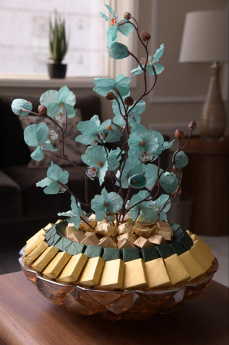 صينية شوكولاته 1100 جرام على طبق  كريستال فاخر