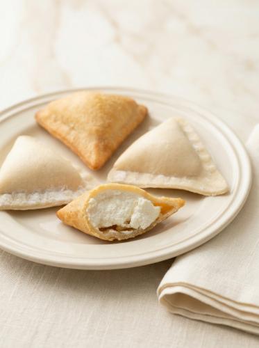 سمبوسة جبن - علبة 20 حبة (مفرزن)