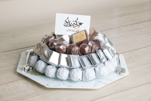 صحن فضي معين ابيض شوكولاتة مغلفة فضي وابيض