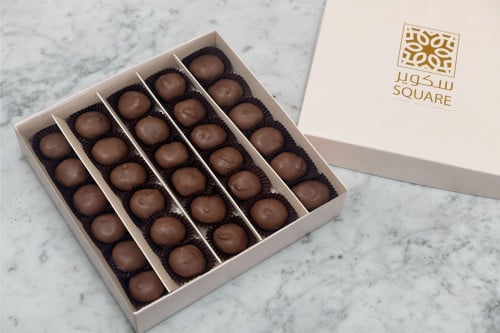 بوكس غريبة مغطسة شوكولاته