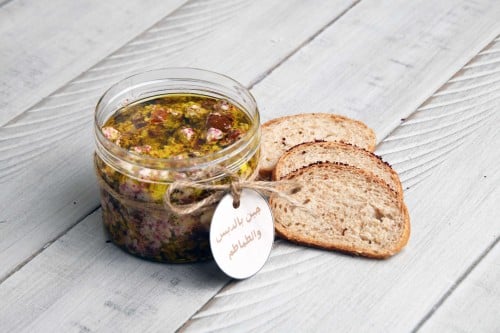 جبن بالدبس والطماطم