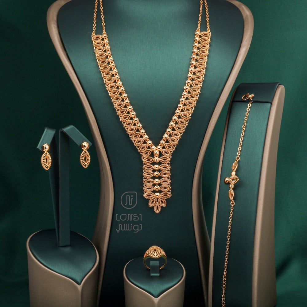 طقم مطلي كبير ذهبي