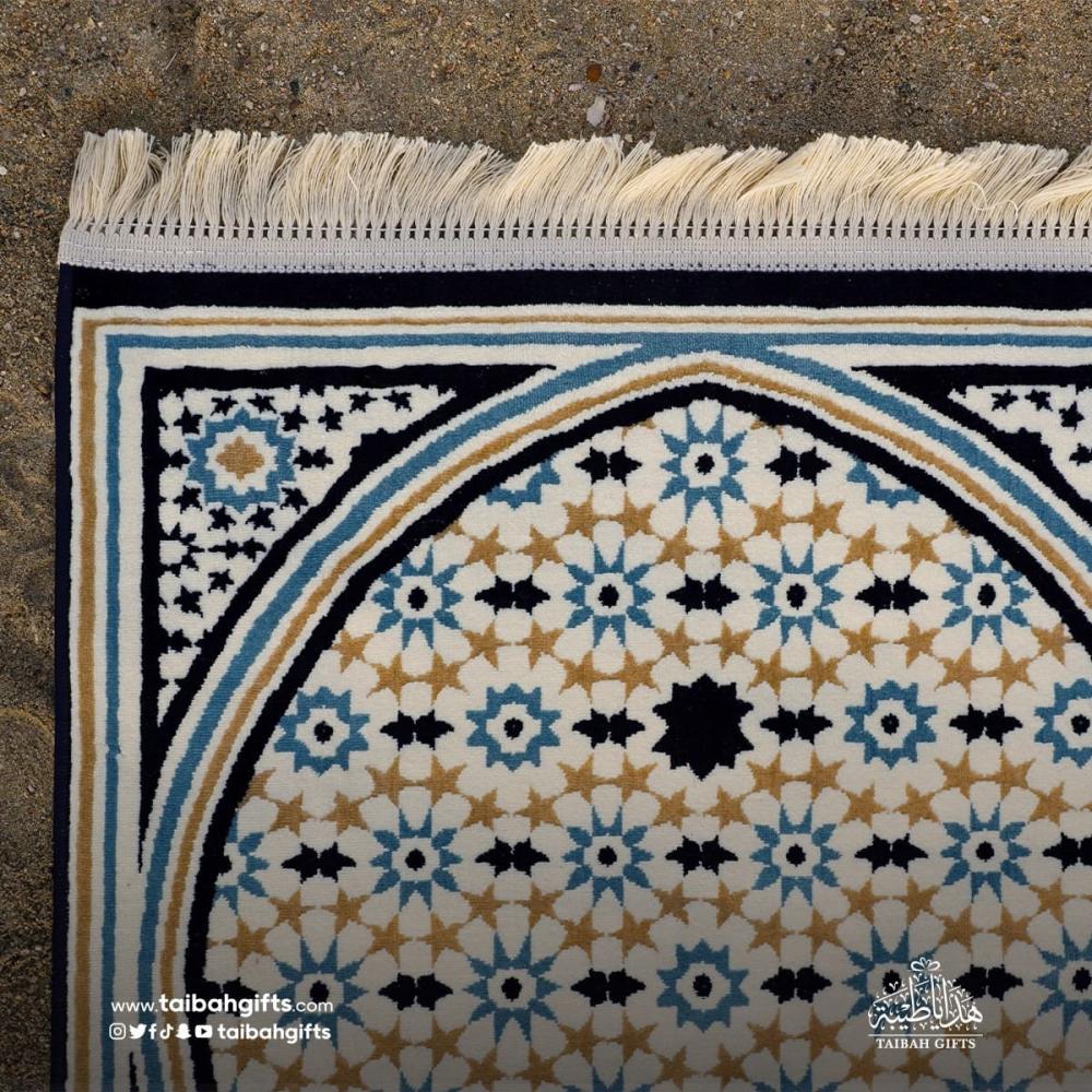 سجادة الرواق الأندلسي