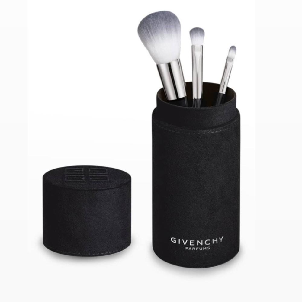GIVENCHY KABUKI ブラシ すき
