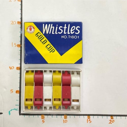 صافرة ملاعب بلاستيك  7B